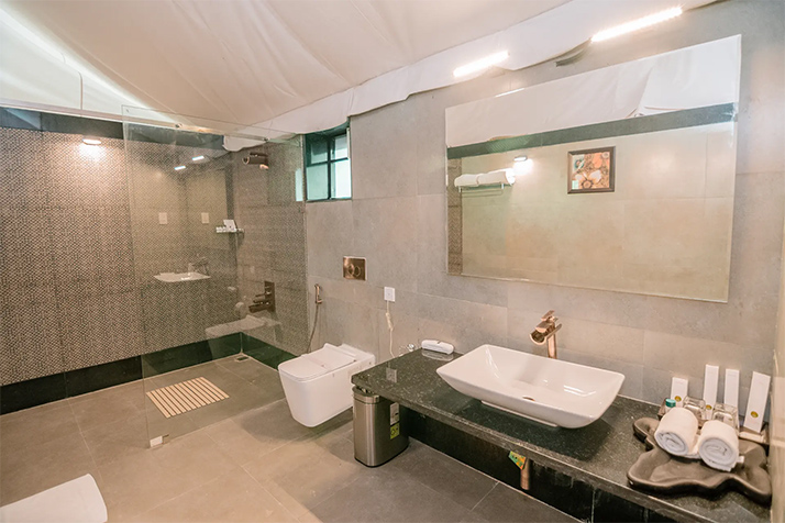 Deluxe Heritage Room with premium amenities at Welcom Heritage Resort